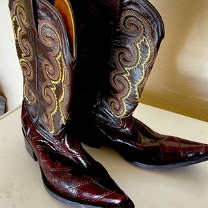 Rich eel skin handmade boots. Men sized 7.5-8. Bought 5 yrs ago-Cozumel/mint!